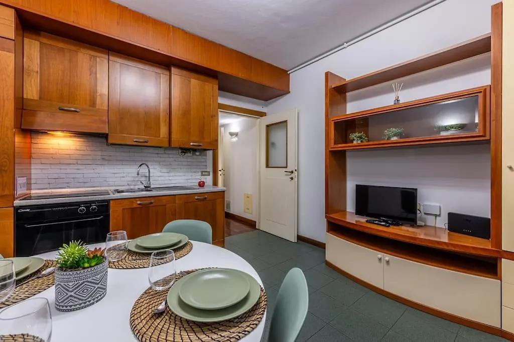Close To Duomo Lovely City Center Flat Apartment Milan 0*,